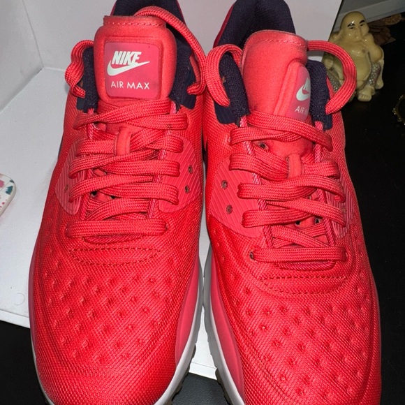Nike Air Max  hot pink  Sneakers size 8 women’s - Picture 1 of 6